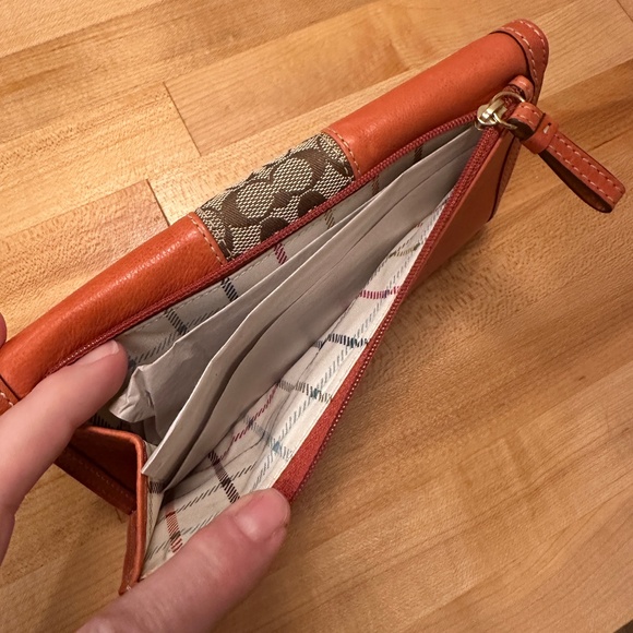 NEW old stock Coach ERGO trifold women's wallet w/removable check book insert - Picture 3 of 13